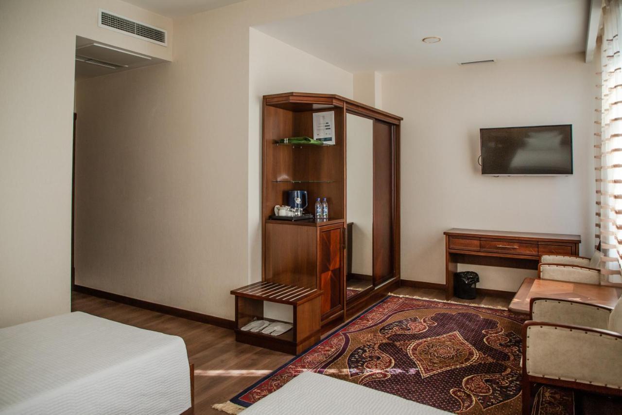 Shedevr Plaza Hotel Namangan Exterior photo
